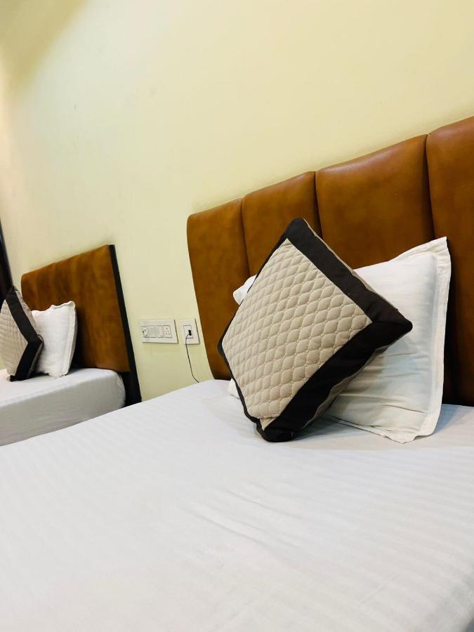 Jmc Hotel Lavish Akolia Eksteriør billede